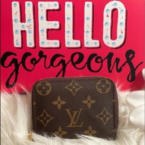 Authentic Louis Vuitton zippy wallet